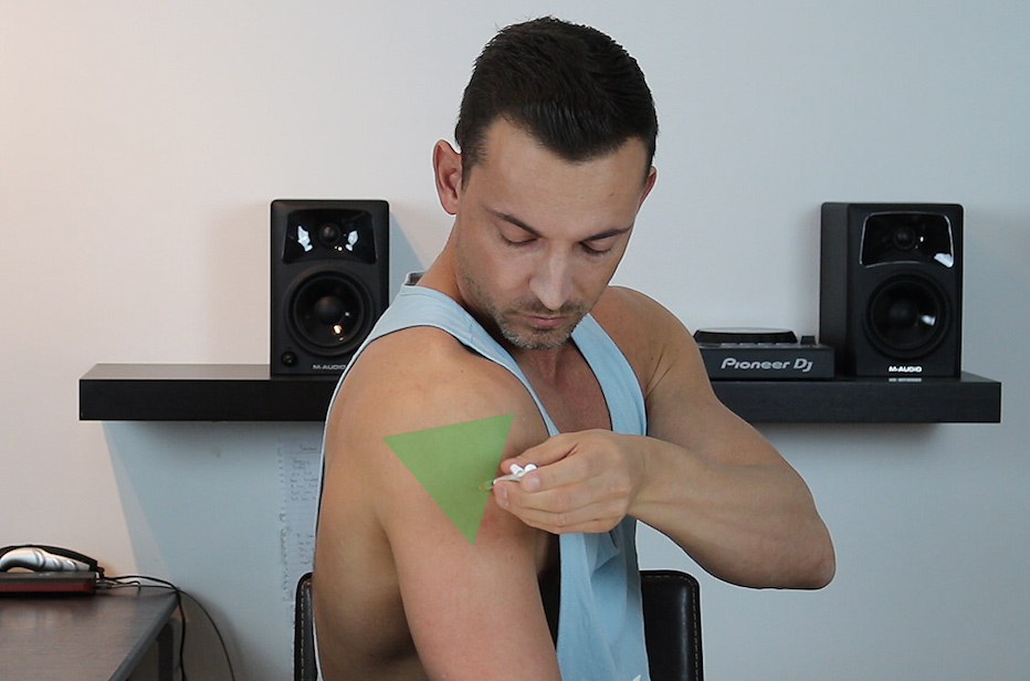 how to give deltoid im injection video